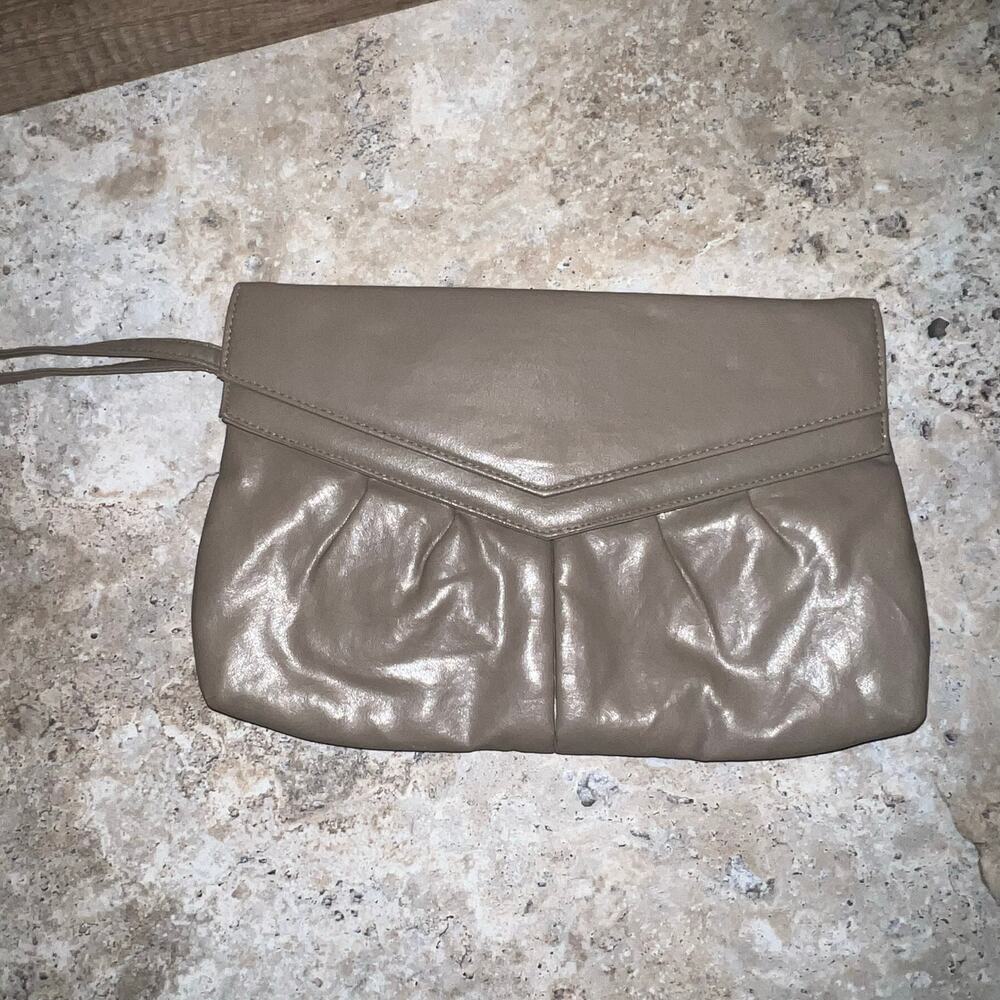 Vintage Soft Faux Leather Taupe Clutch Handbag with Snaplock Closure Wrist Purse - Picture 1 of 13